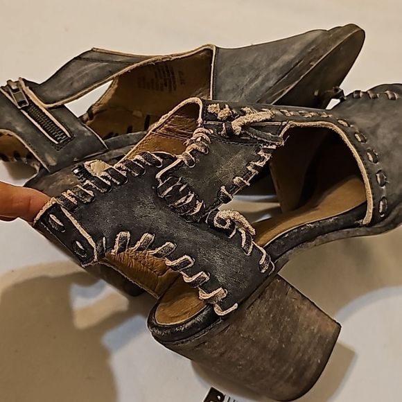 Farylrobin Black Ankle Booties - Picture 6 of 9